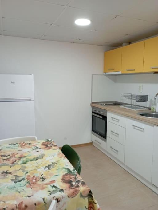 Gradina Apartment Montana Eksteriør bilde